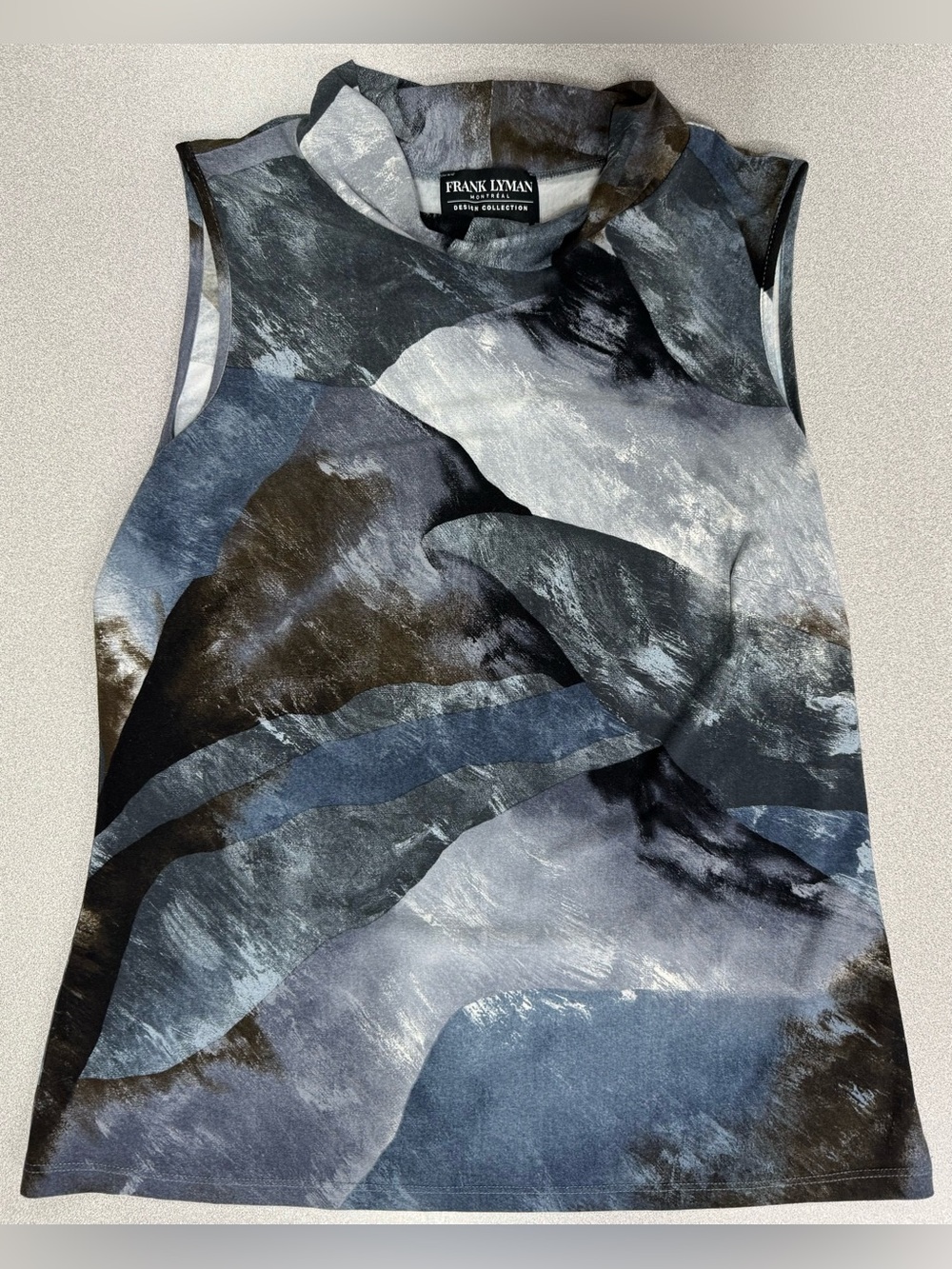 Frank Lyman Cowl Mockneck Sleeveless Abstract Print Blouse Grey Blue Marble